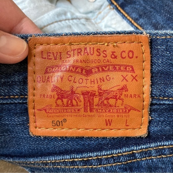 Levi's 501 Button Fly Cutoff Denim Jean Shorts Cheeky EB - Picture 11 of 14